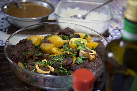 Chambaril feito por dona Marisa &eacute; um prato t&iacute;pico da culin&aacute;ria pernambucana. Chambaril made by Dona Marisa is a typical dish of Pernambuco cuisine.