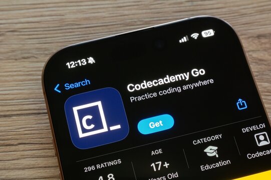 Apple app store with Codecademy Go programming mobile application to program