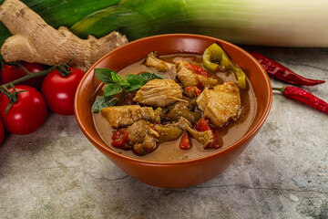 Thai curry with chicken and basil