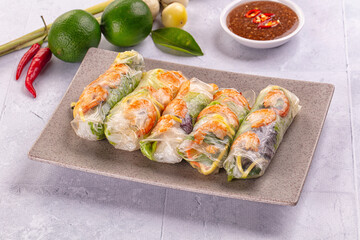 Vietnamese spring roll with prawn