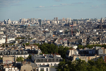 Fototapeta premium Sacré-Cœur Basilica is located at the summit of the butte of Montmartre. From its dome two hundred meters above the Seine, the basilica overlooks the entire city of Paris and its suburbs.