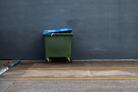 oversize waste bin for business use