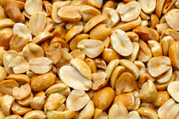 Roasted peanuts for snacking, or used as toppings for various dishes.