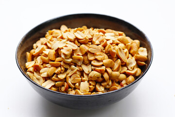 Roasted peanuts for snacking, or used as toppings for various dishes.