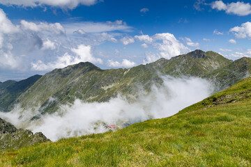 Fototapeta premium fagaras mountains with Balea lake