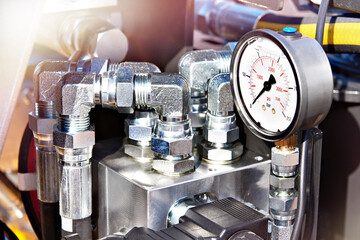 Manometer and hoses of hydraulic