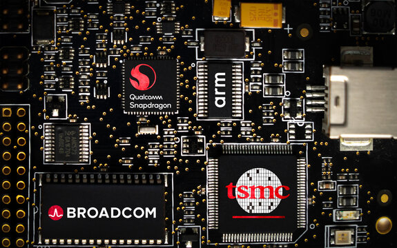 op Semiconductor Firms: TSMC, Broadcom, Qualcomm, and ARM Powering Modern Electronics