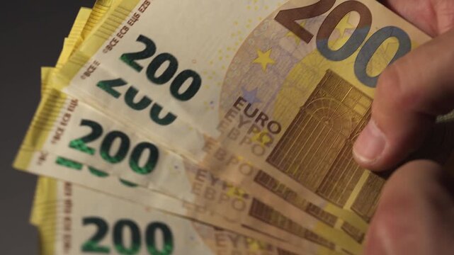 Count money efficiently with 200 euro banknotes for financial success