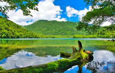 栃木県日光市　奥日光の湯元温泉に広がる湯ノ湖