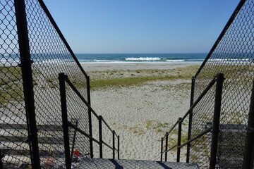 海岸への入り口