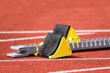 Startblock auf einer Tartanbahn, Hannover, Niedersachsen