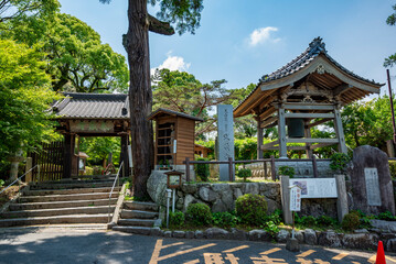 Naklejka premium 武蔵寺 山門と鐘楼 福岡県筑紫野市