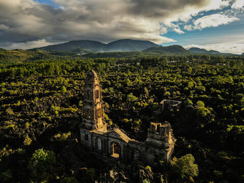 ruinas del volcan paricutin 