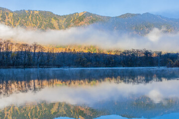 日本の風景　長野　晩秋の上高地　大正池