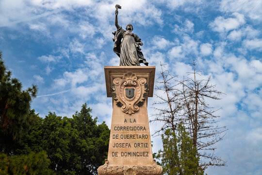 Statue of Josefa Ortiz de Dominguez in Santiago de Queretaro, Mexico &ndash; Monument to La Corregidora