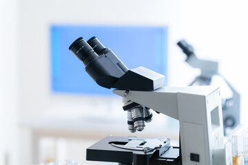 顕微鏡などの実験器具