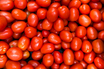 Fresh red tomatoes in the supermarket