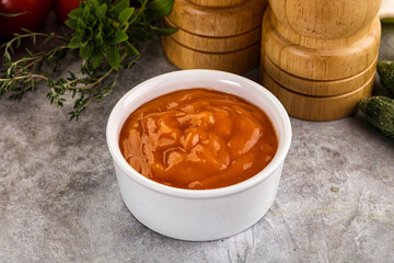 Tasty burger sauce in the bowl