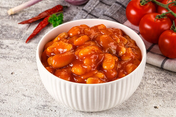 Baked kidney with tomato sauce