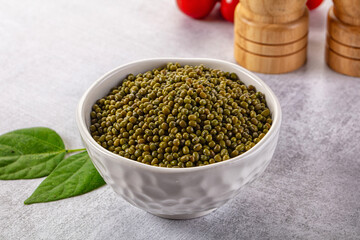 Raw dry green mash bean