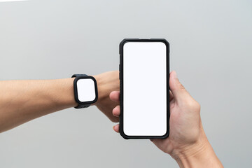 Wear your smartwatch and check the information on your smartphone.