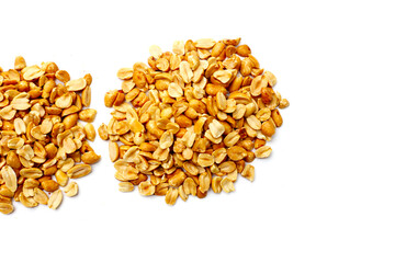 Roasted peanuts for snacking, or used as toppings for various dishes.