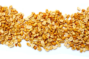 Roasted peanuts for snacking, or used as toppings for various dishes.