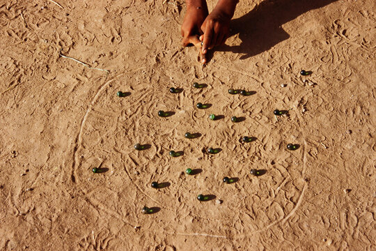 indian children playing marbles india 