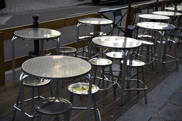 Terrasse éphémère en été à Paris. France