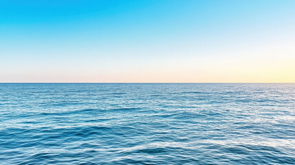 Obraz premium Calm ocean surface reflects fading daylight, creating serene atmosphere