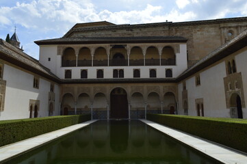Obraz premium Pátio de los Arrayanes na Alhambra em Granada na Espanha