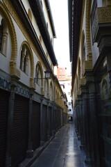 Mercado de Alcaiceria em Granada na Espanha
