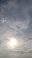 Obraz premium Sunlight Breaking Through a Cloudy Sky