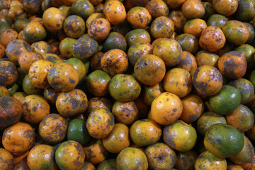 local oranges in market