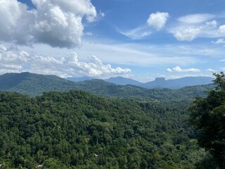 Naklejka premium clouds over the mountains