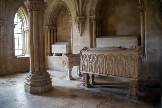 The historic tomb of Beatriz of Castile and Sancha of Portugal inside the Monastery of Alcoba&ccedil;a, featuring intricate Gothic carvings.