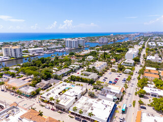 Fototapeta premium Businesses at Downtown Delray Beach Florida