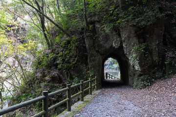 三之宮峡　手掘りのトンネル　宮崎県小林市