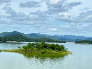 Fototapeta premium lake in the mountains
