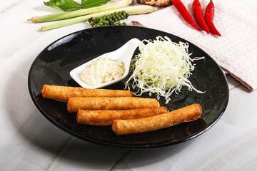 Fried spring roll with prawn