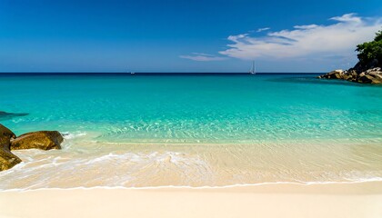 Obraz premium Pristine beach, turquoise water, sunny day (2)