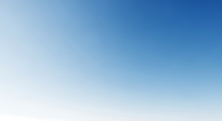 Fototapeta premium Clear Blue Sky Gradient Background with Smooth Transition