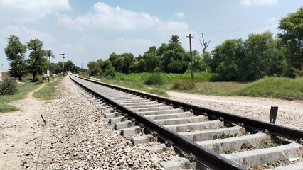Fototapeta premium railroad tracks in the countryside