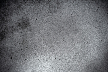 白背景に黒のスプレーペイント