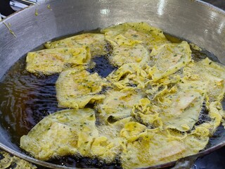 Frying tempe kemul wonosobo