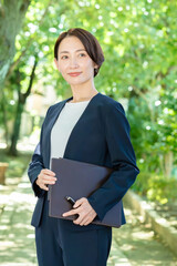 笑顔のビジネスウーマン