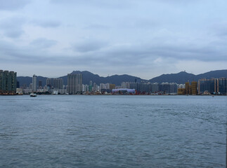 Fototapeta premium 海から見た香港の風景