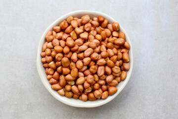 Raw peanuts with red skin