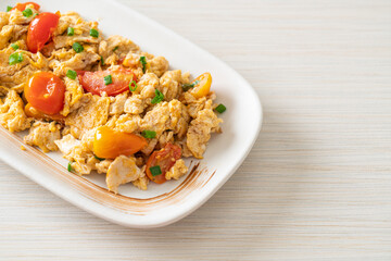 stir-fried tomatoes with egg on plate