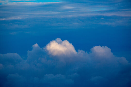 夏雲」の写真素材 | 17,691,853件の無料イラスト画像 | Adobe Stock